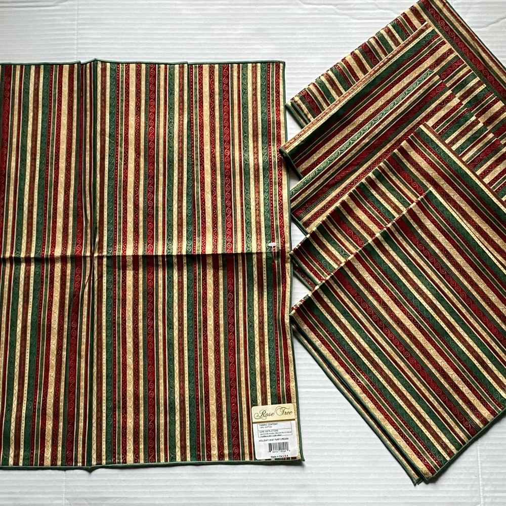 Rose Tree Holiday Way Napkins Set of 6 Gold Green Red Christmas Cotton NEW